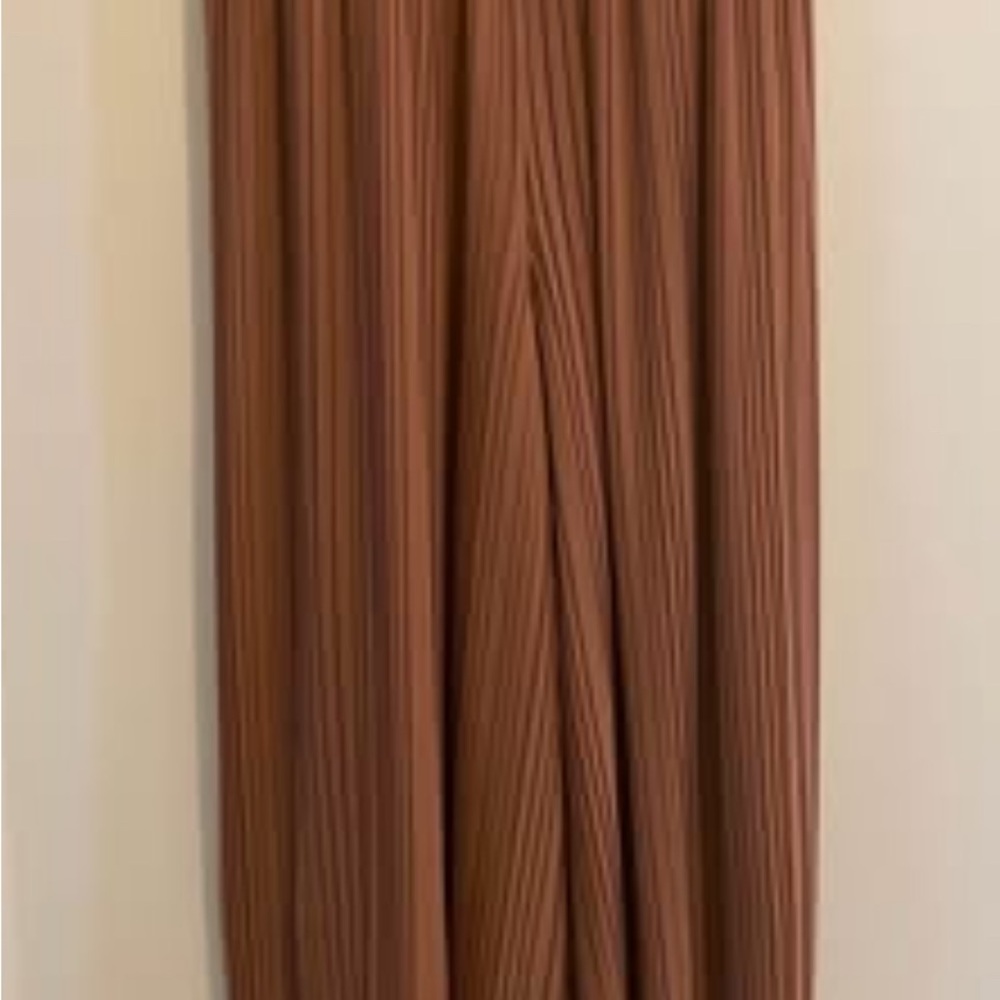 Pleated Wide-Leg Pants in Warm Mauve